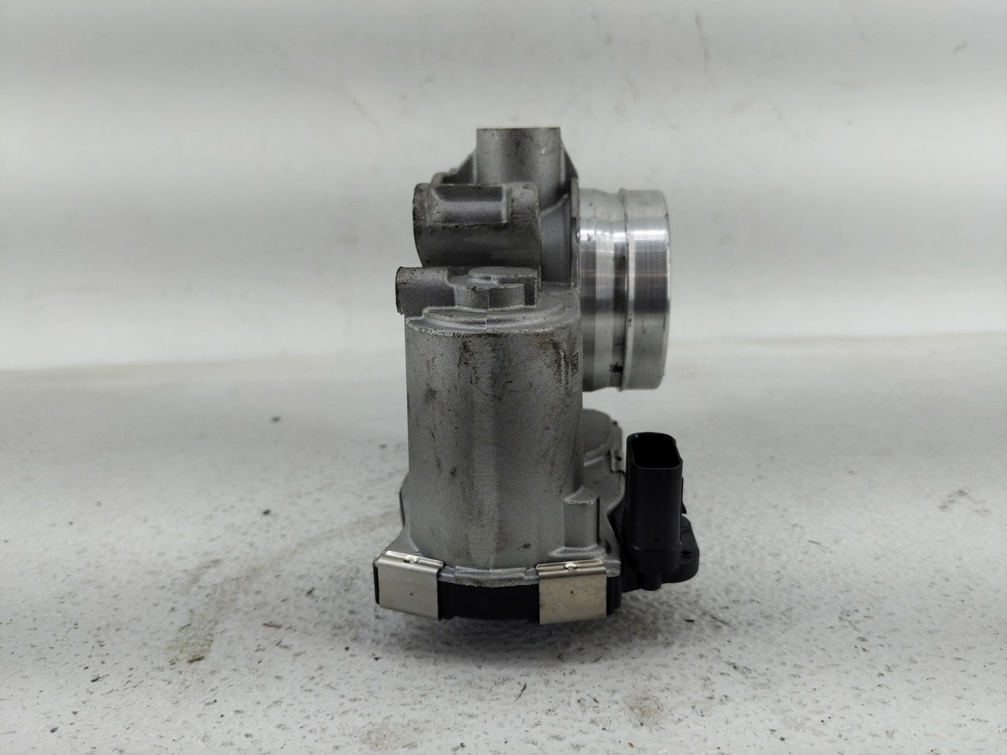 2016-2021 Chevrolet Malibu Throttle Body Fits Fits 2016 2017 2018 2019 2020 2021 2022 OEM Used Auto Parts - Oemusedautoparts