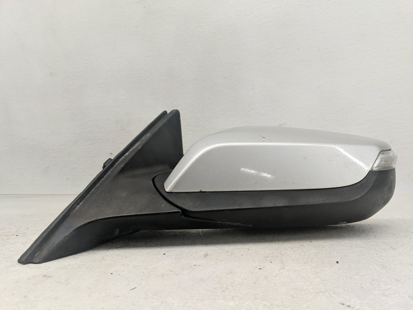 2016-2021 Chevrolet Malibu Side Mirror Replacement Driver Left View Door Mirror P/N:23214676 3095226 Fits OEM Used Auto Part