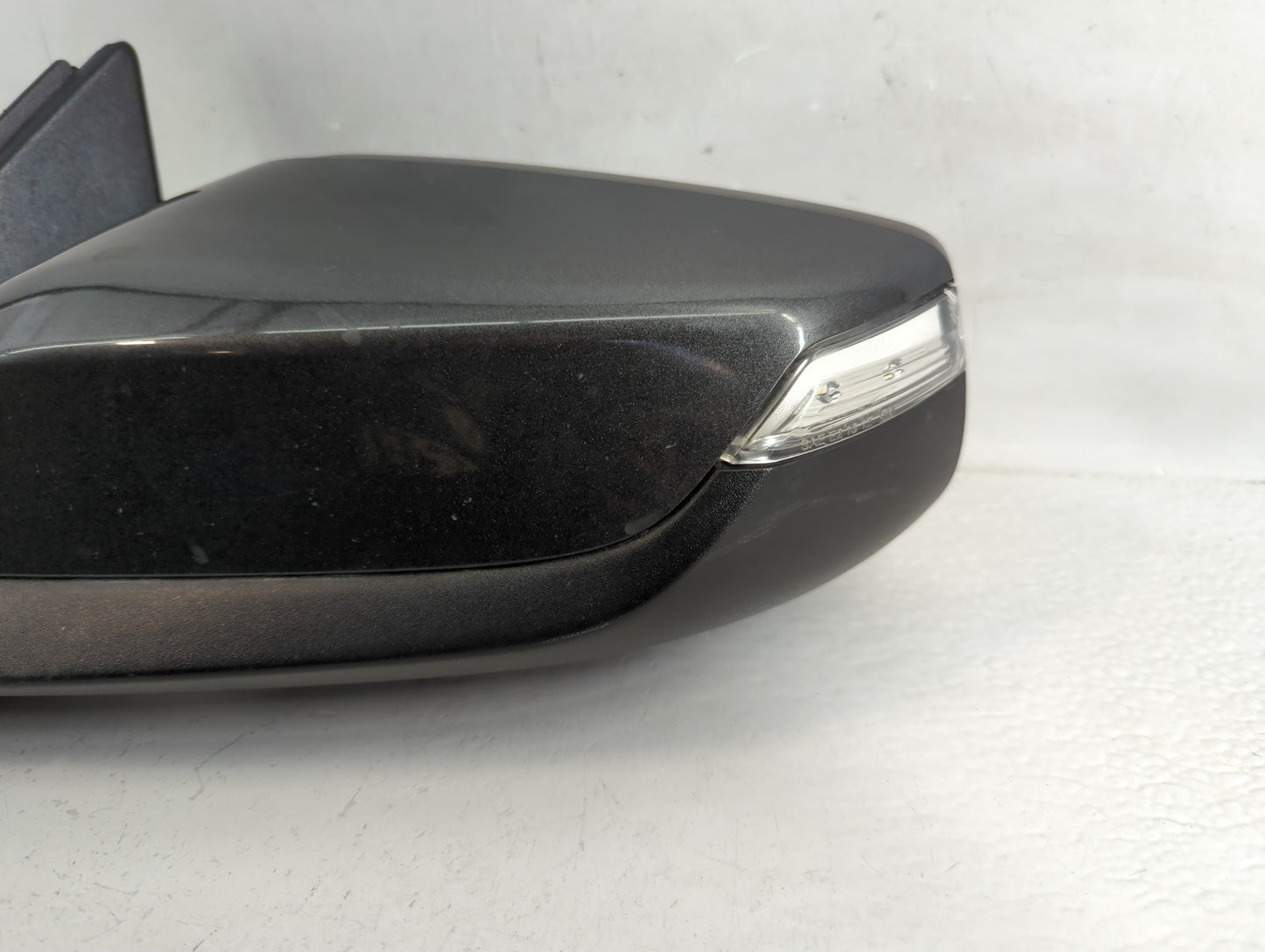 2016-2018 Chevrolet Malibu Driver Side View Mirror - Left Door Mirror OEM Used - Oemusedautoparts1.com