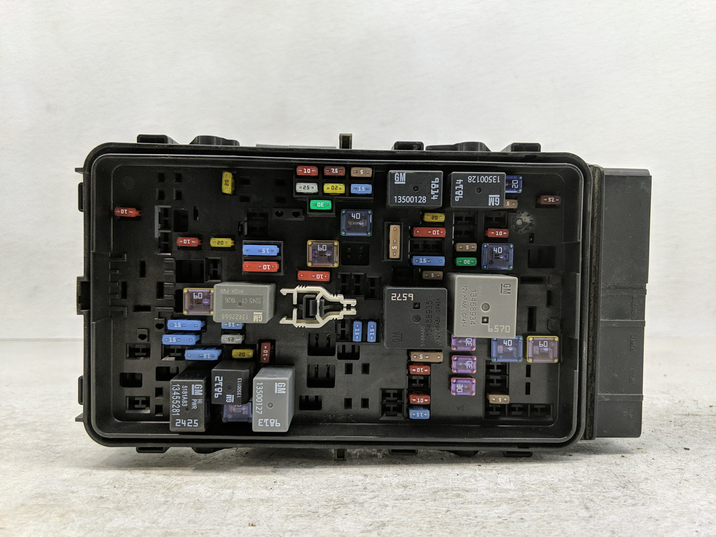 2016-2017 Chevrolet Malibu Fusebox Fuse Box Panel Relay Module Fits Fits 2016 2017 OEM Used Auto Parts - Oemusedautoparts1.c