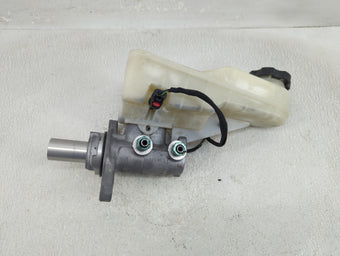 compare product 2016-2021 Chevrolet Malibu Brake Master Cylinder 1290549