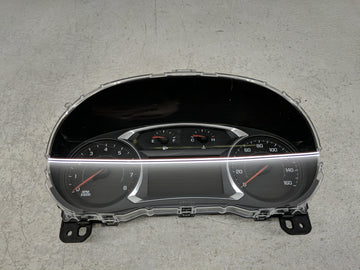 2016 Chevrolet Malibu Instrument Cluster Speedometer Gauges P/N:GM-0047-001 175597137, 84031634 Fits OEM Used Auto Parts - O