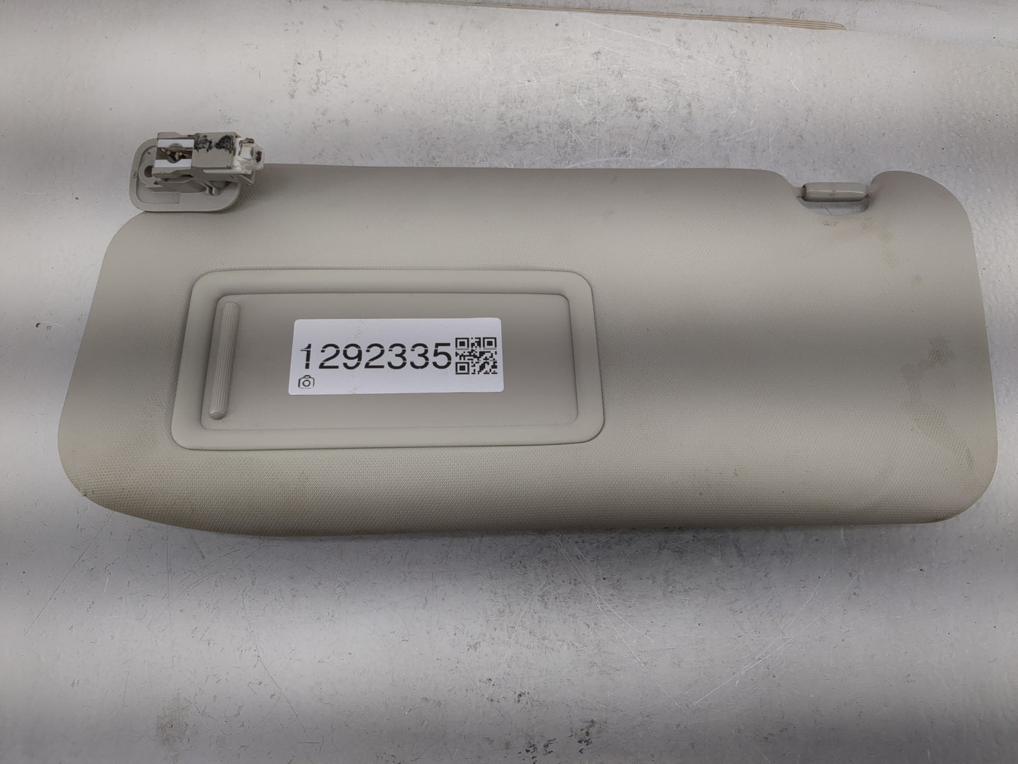 2016 Chevrolet Malibu Sun Visor Shade Replacement Passenger Right Mirror Fits OEM Used Auto Parts - Oemusedautoparts1.com