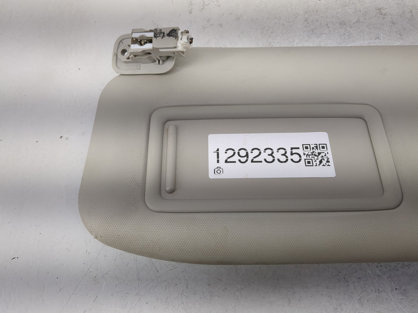 2016 Chevrolet Malibu Sun Visor Shade Replacement Passenger Right Mirror Fits OEM Used Auto Parts - Oemusedautoparts1.com