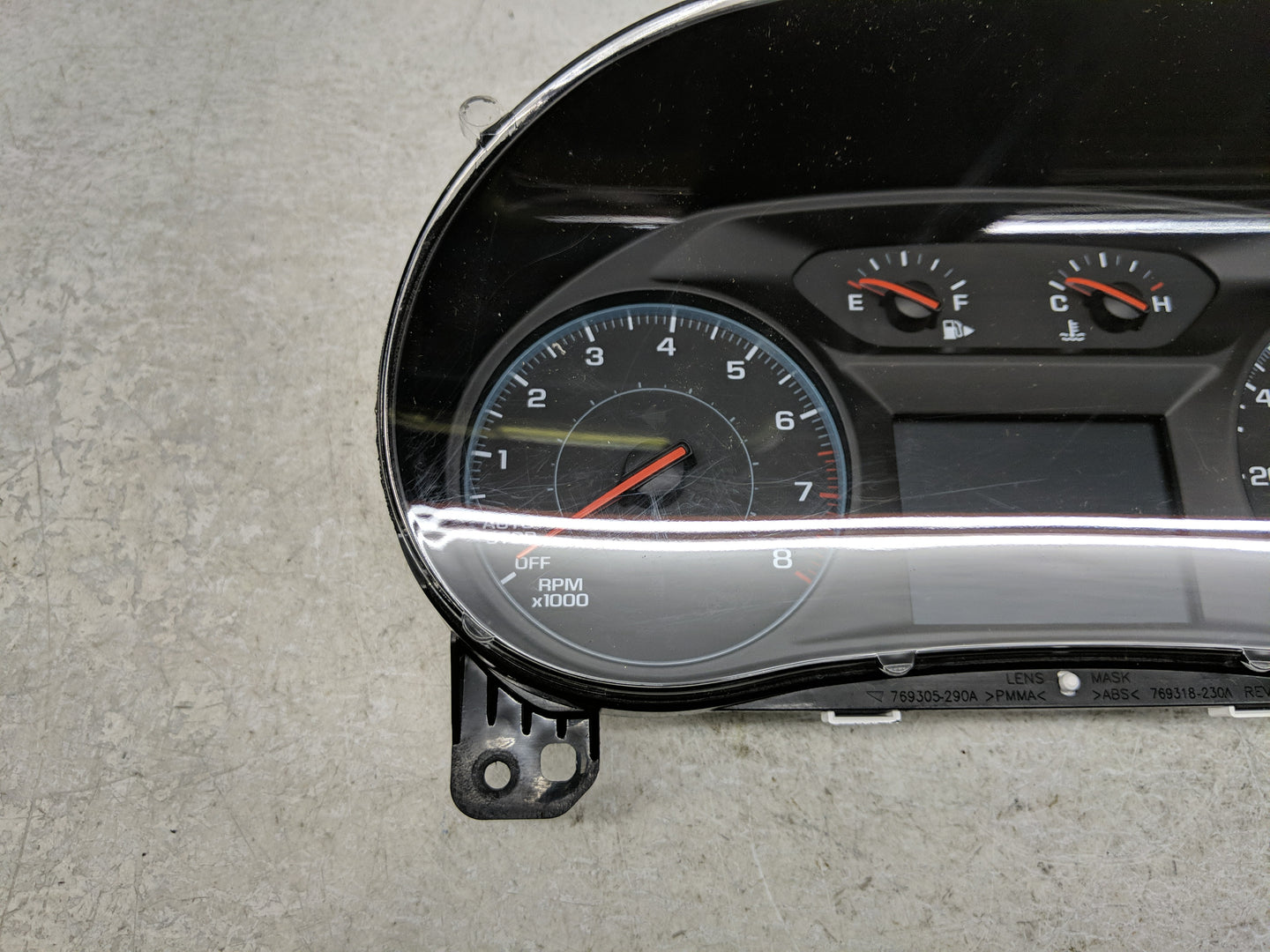 2016 Chevrolet Malibu Instrument Cluster Speedometer Gauges P/N:84057458 Fits OEM Used Auto Parts - Oemusedautoparts1.com