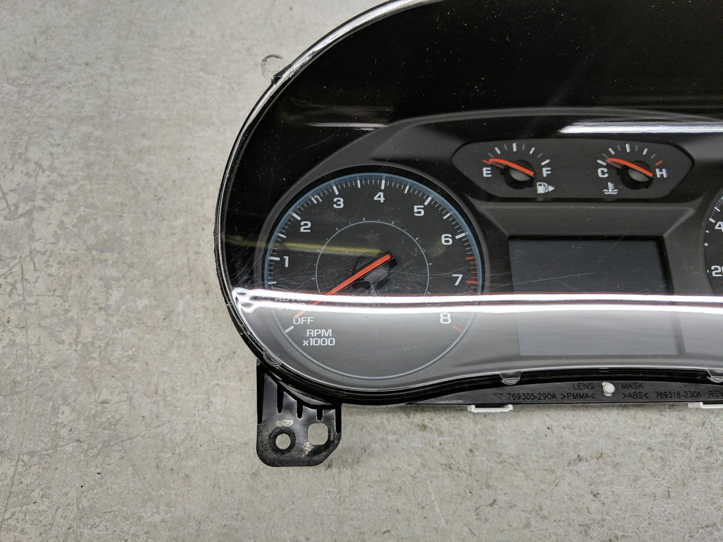2016 Chevrolet Malibu Instrument Cluster Speedometer Gauges P/N:84057458 Fits OEM Used Auto Parts - Oemusedautoparts1.com