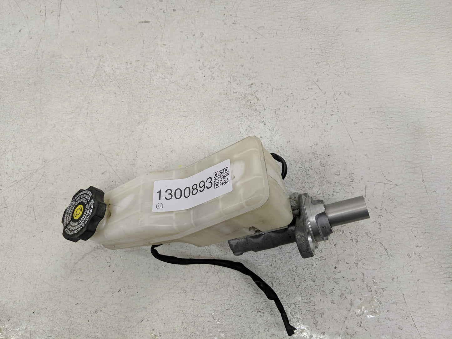2016-2021 Chevrolet Malibu Brake Master Cylinder - Oemusedautoparts1.com
