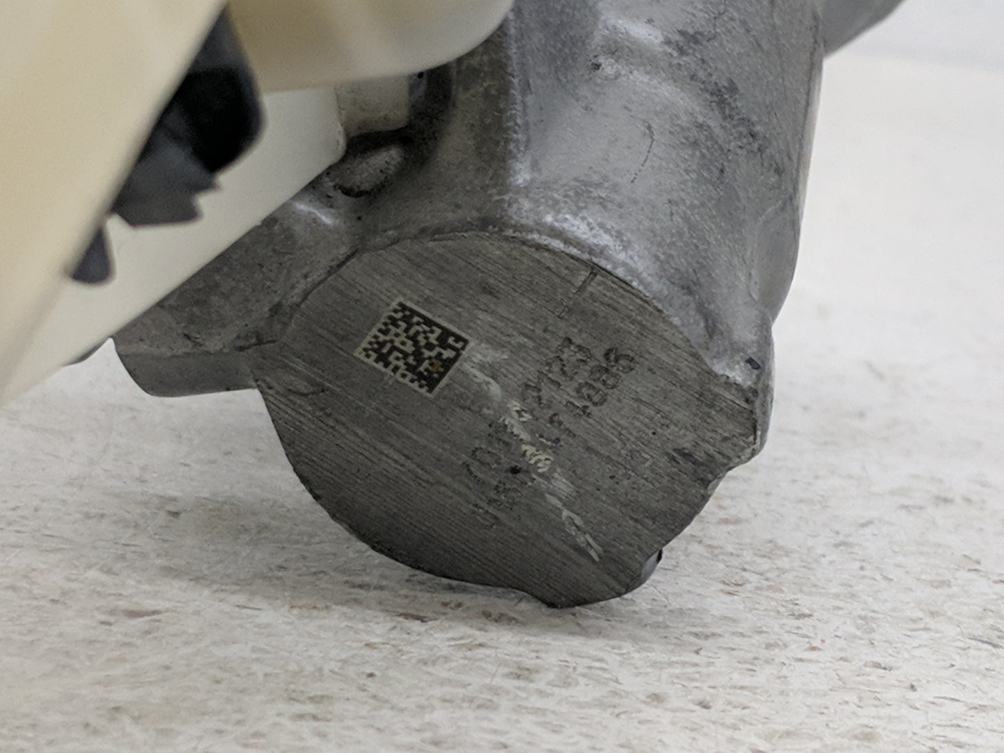 2016-2021 Chevrolet Malibu Brake Master Cylinder 1302314 - Oemusedautoparts1.com