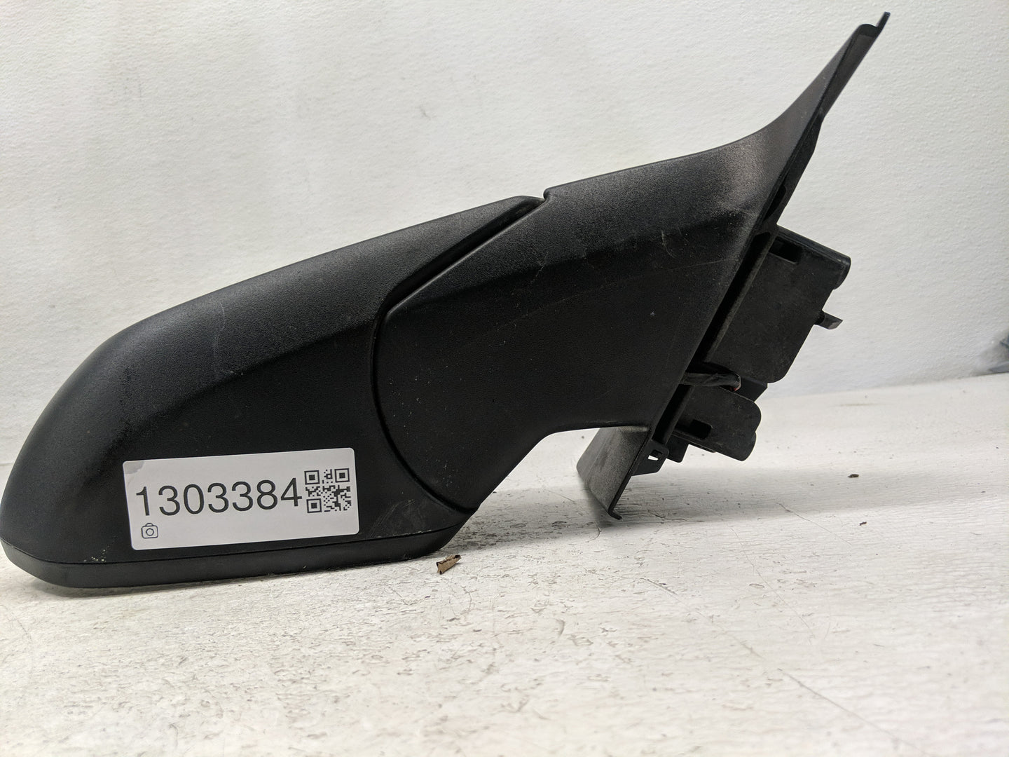 2016-2018 Chevrolet Malibu Passenger Side View Mirror - Right Door Mirror OEM Used - Oemusedautoparts1.com