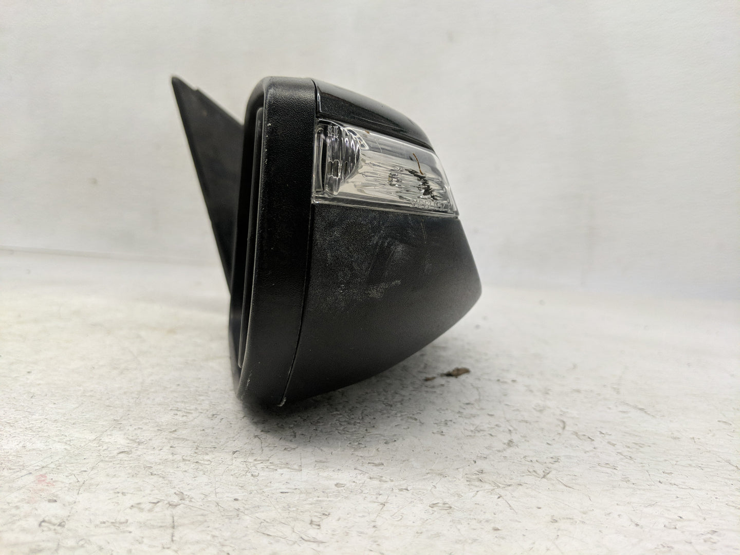 2016-2018 Chevrolet Malibu Passenger Side View Mirror - Right Door Mirror OEM Used - Oemusedautoparts1.com