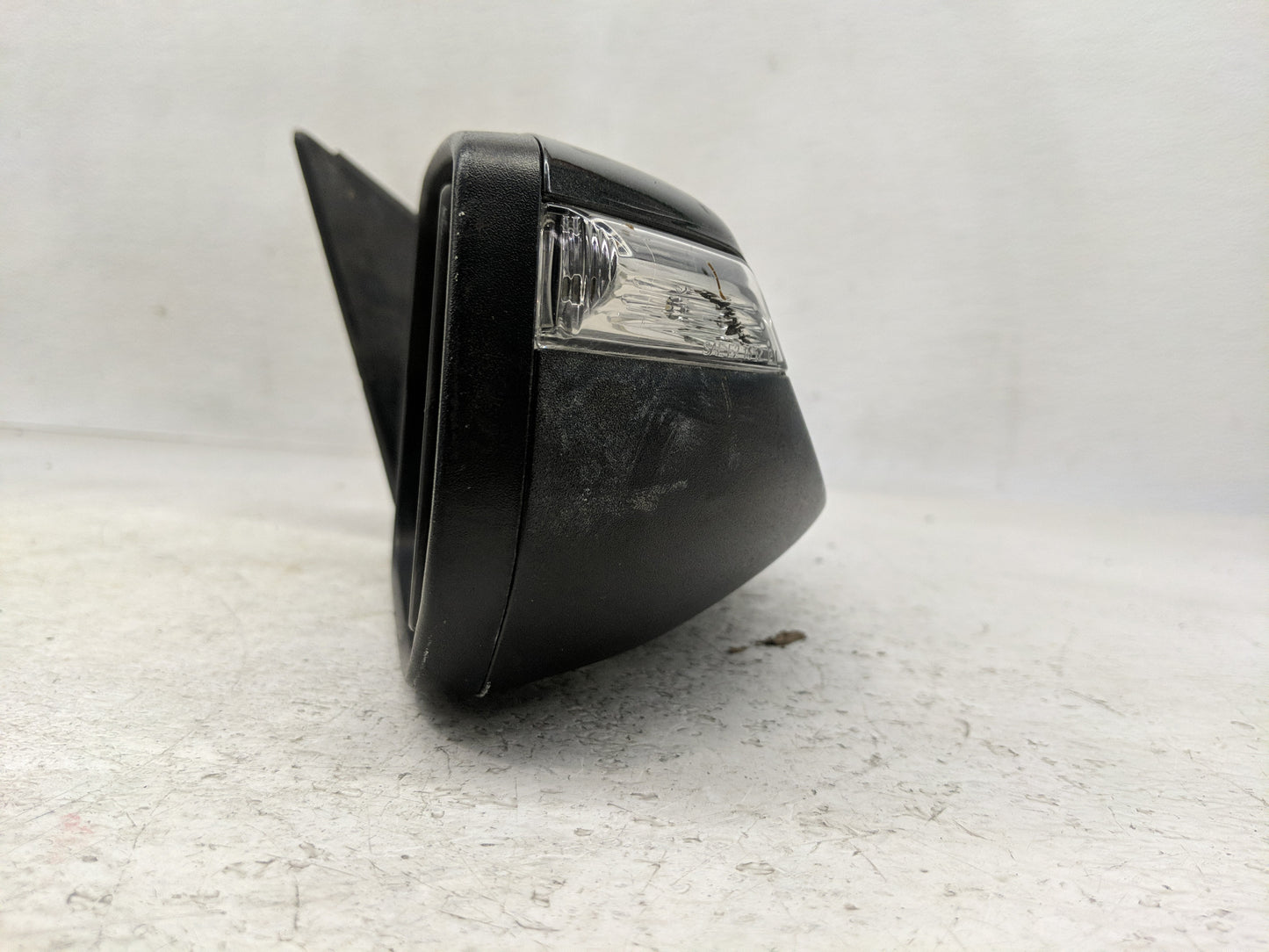 2016-2018 Chevrolet Malibu Passenger Side View Mirror - Right Door Mirror OEM Used - Oemusedautoparts1.com