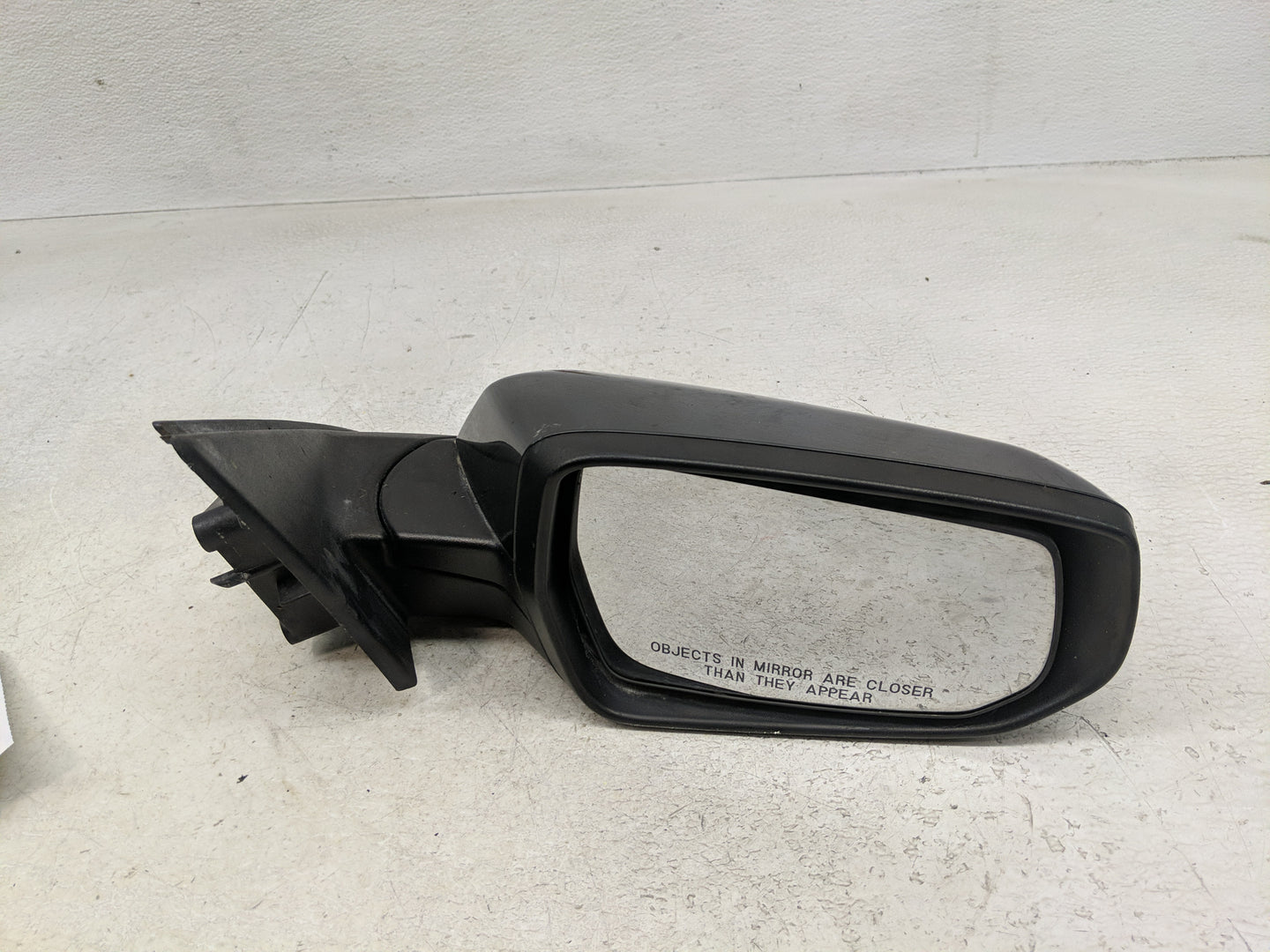 2016-2018 Chevrolet Malibu Passenger Side View Mirror - Right Door Mirror OEM Used - Oemusedautoparts1.com