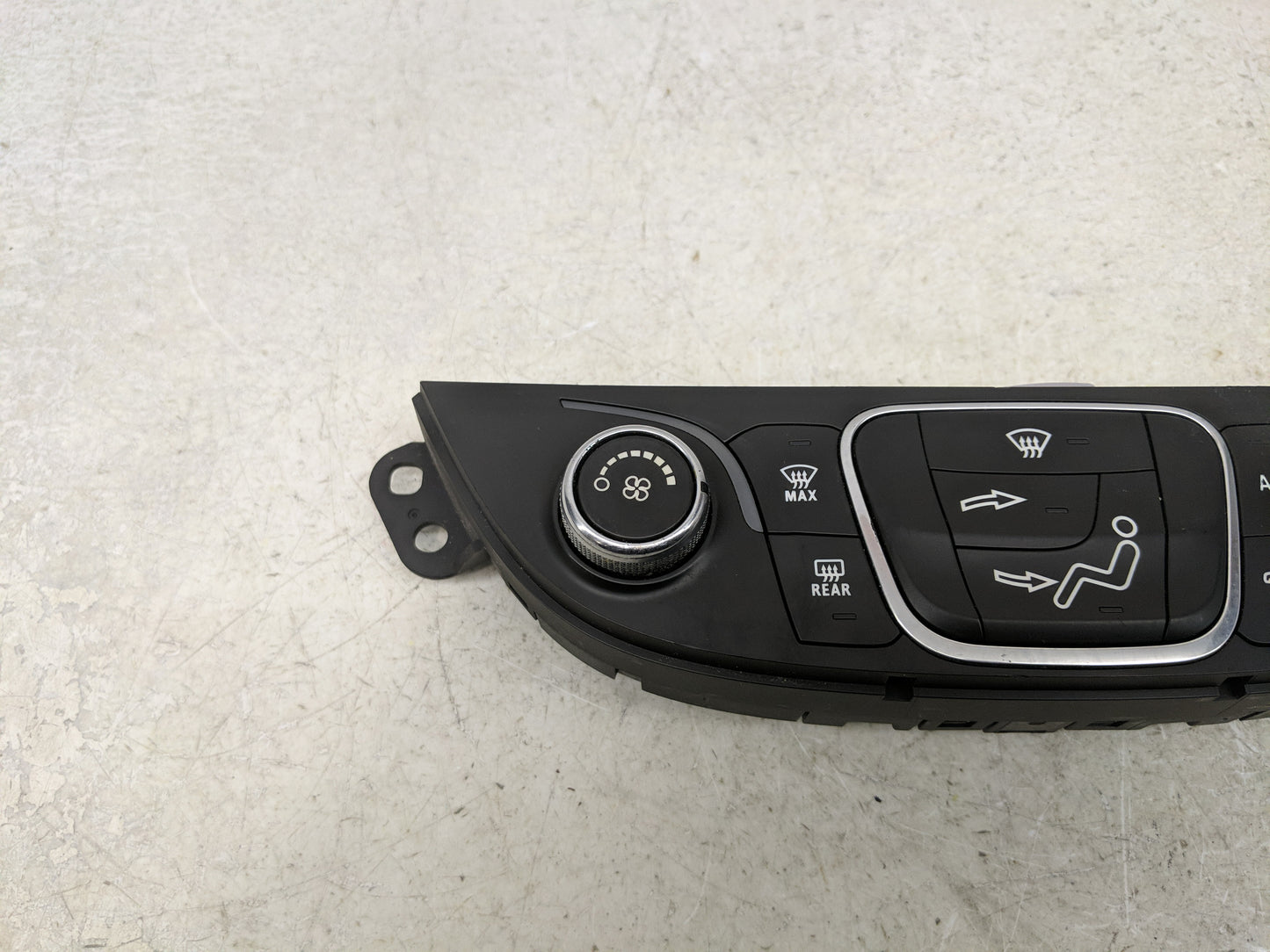 2016-2017 Chevrolet Malibu Climate Control Module Temperature AC/Heater Replacement P/N:000235226 84178406 Fits Fits 2016 20