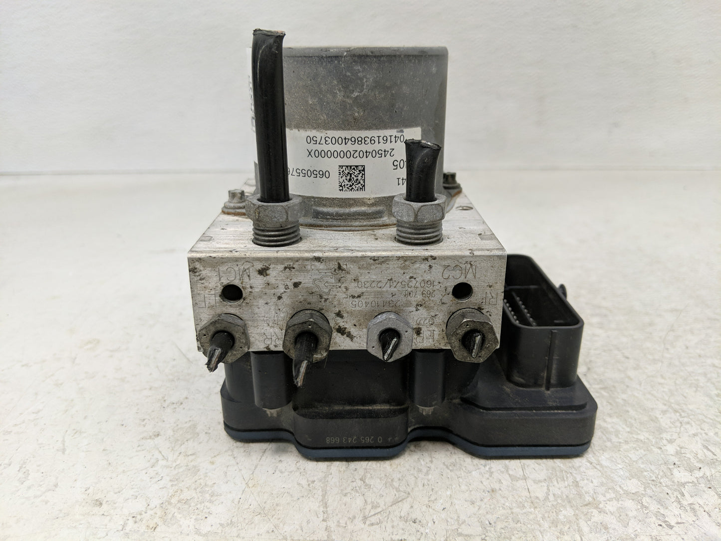 2016 Chevrolet Malibu ABS Pump Control Module Replacement P/N:065055766 Fits OEM Used Auto Parts - Oemusedautoparts1.com