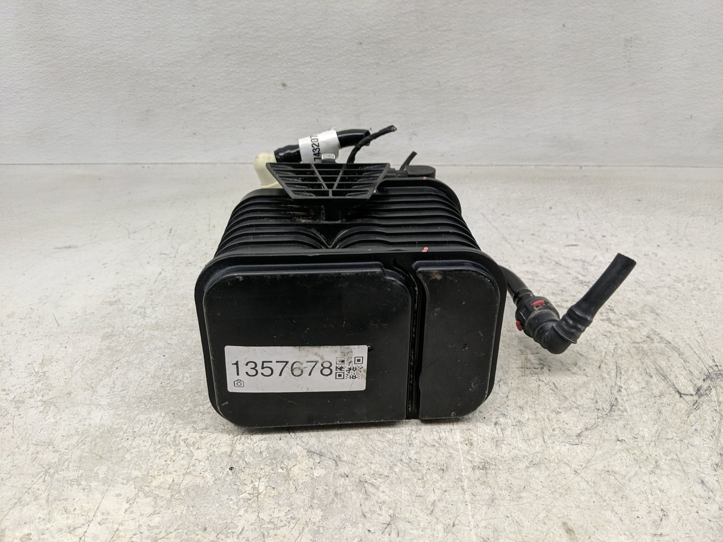 2016 Chevrolet Malibu Fuel Vapor Charcoal Canister - Oemusedautoparts1.com