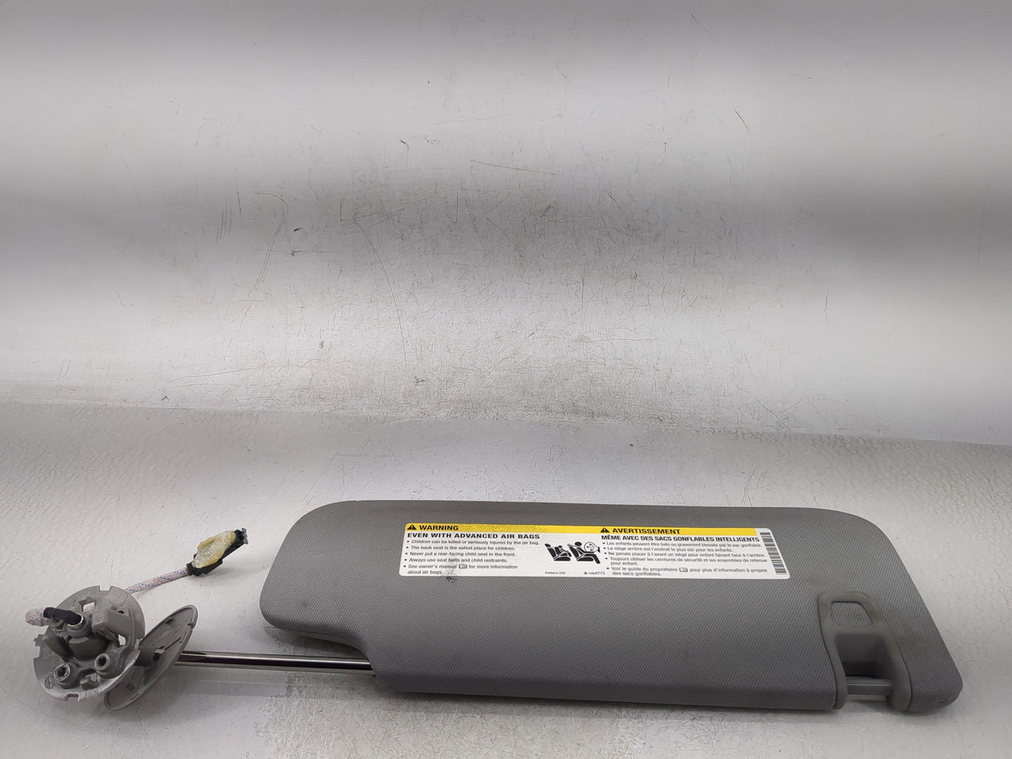2016-2021 Chevrolet Malibu Sun Visor Shade Replacement Driver Left Mirror Fits Fits 2016 2017 2018 2019 2020 2021 OEM Used A