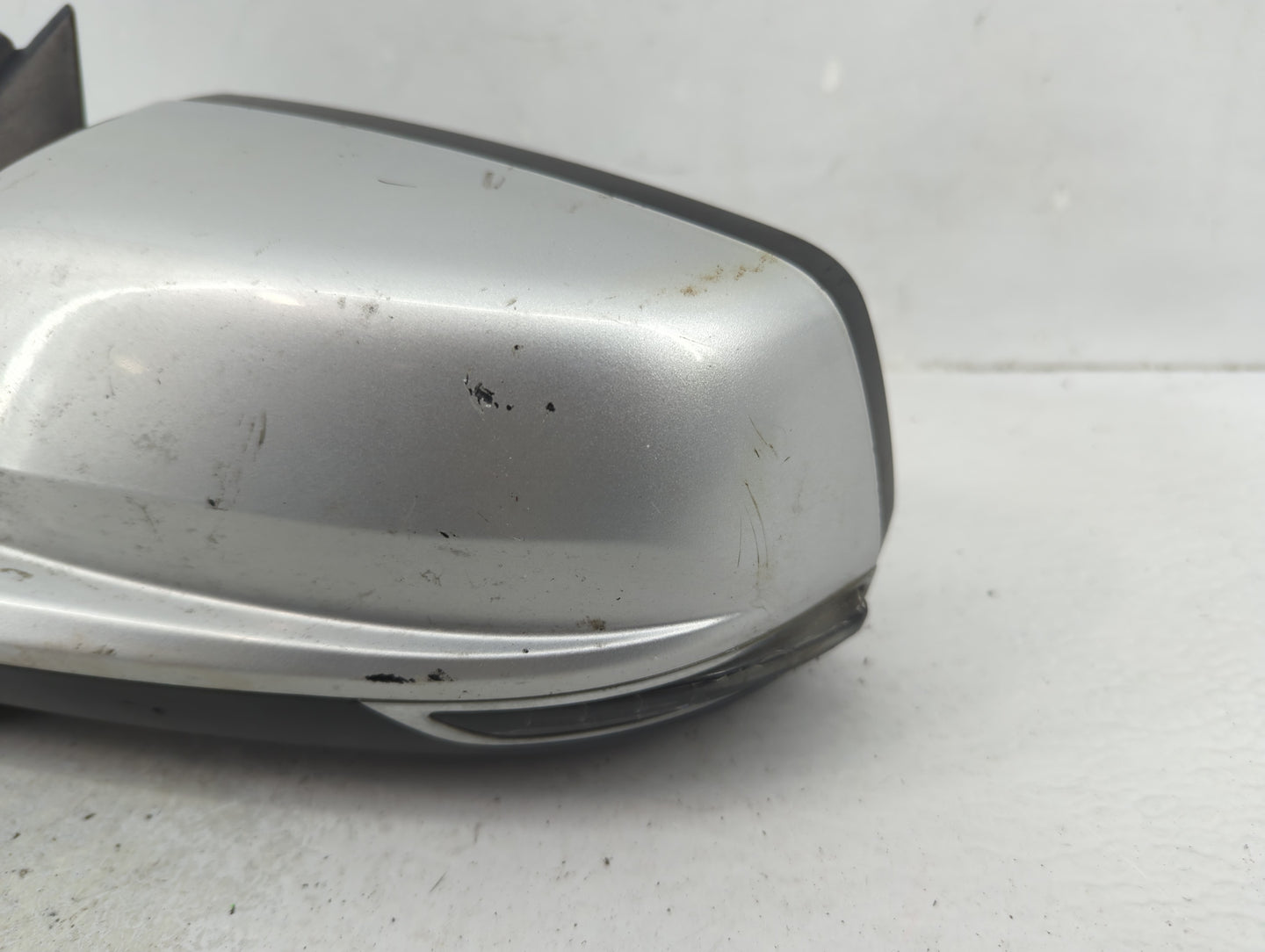 2014-2016 Chevrolet Malibu Driver Side View Mirror - Left Door Mirror OEM Used - Oemusedautoparts1.com