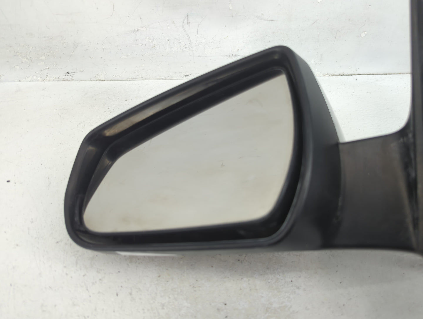 2014-2016 Chevrolet Malibu Driver Side View Mirror - Left Door Mirror OEM Used - Oemusedautoparts1.com