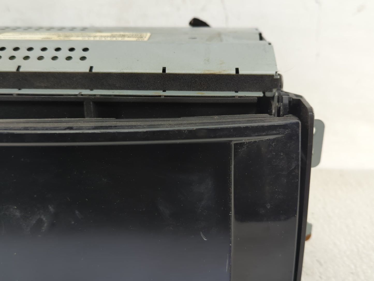 2016 Chevrolet Malibu Radio AM FM Cd Player Receiver Replacement P/N:23235332 Fits OEM Used Auto Parts - Oemusedautoparts1.c