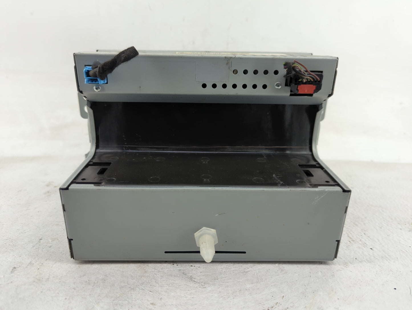 2016 Chevrolet Malibu Radio AM FM Cd Player Receiver Replacement P/N:23235332 Fits OEM Used Auto Parts - Oemusedautoparts1.c