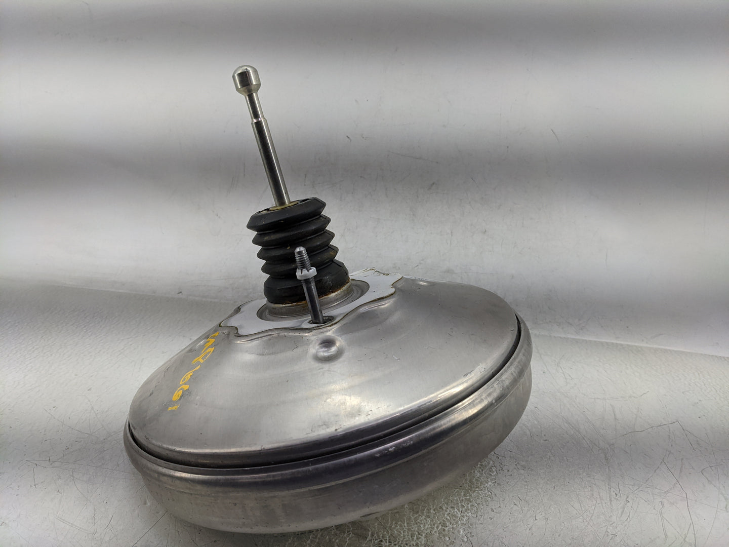 2016-2021 Chevrolet Malibu Power Brake Booster Oem 1381877 - Oemusedautoparts1.com