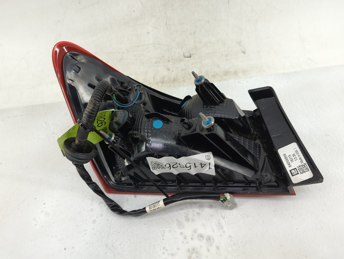 2016-2021 Chevrolet Malibu Tail Light Assembly Passenger Right OEM P/N:84059909 Fits Fits 2016 2017 2018 2019 2020 2021 OEM 