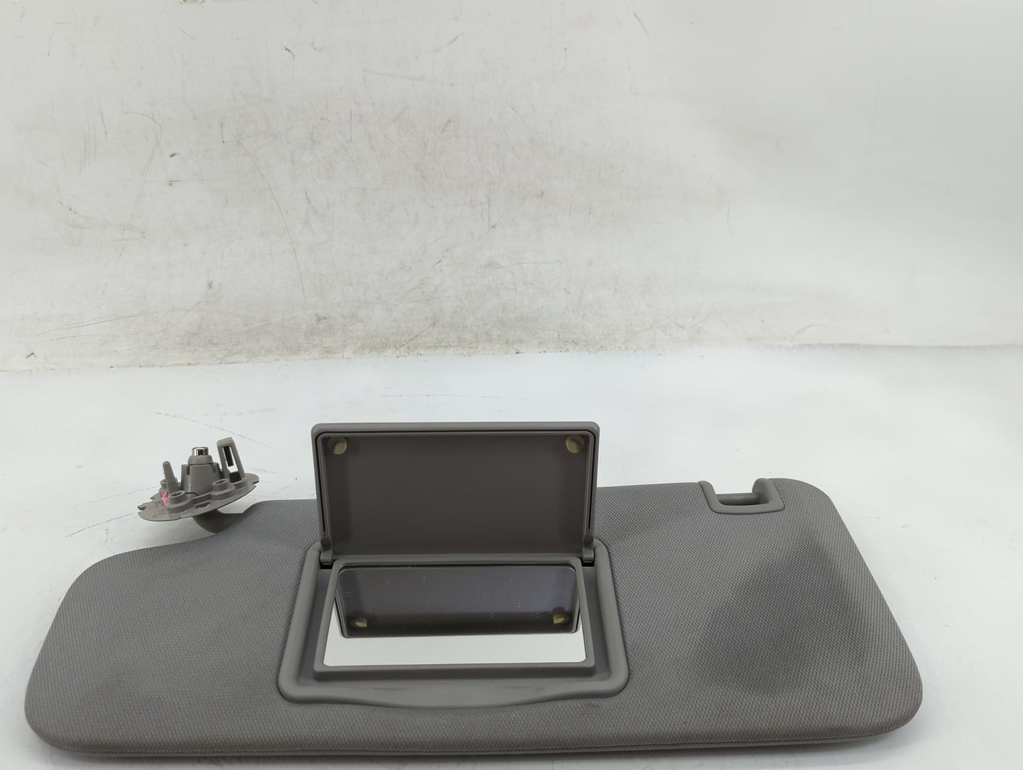 2016-2021 Chevrolet Malibu Sun Visor Shade Replacement Driver Left Mirror Fits Fits 2016 2017 2018 2019 2020 2021 OEM Used A