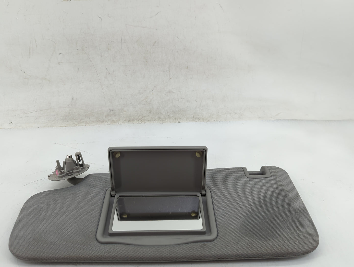 2016-2021 Chevrolet Malibu Sun Visor Shade Replacement Driver Left Mirror Fits Fits 2016 2017 2018 2019 2020 2021 OEM Used A