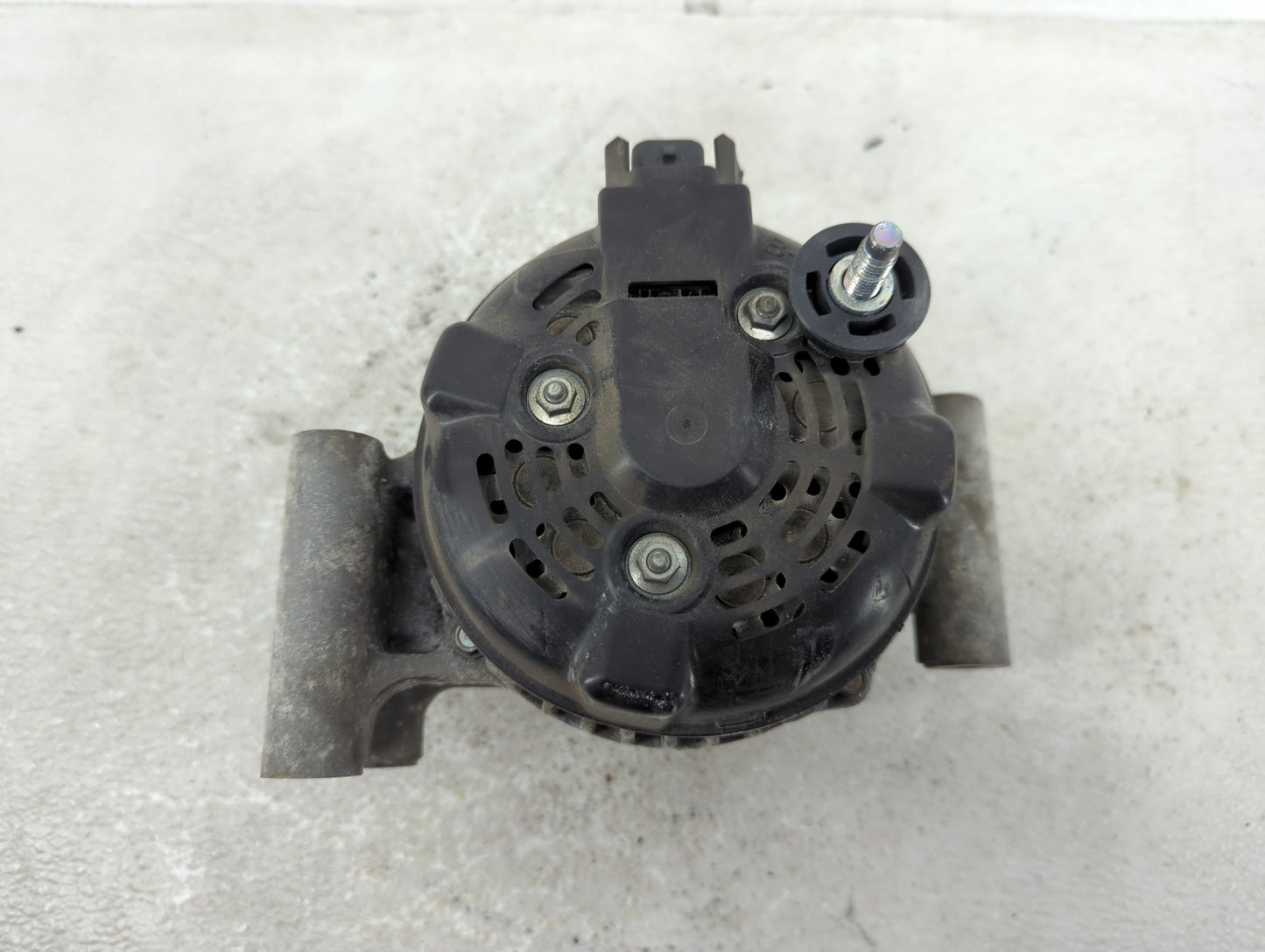 2013-2021 Chevrolet Malibu Alternator Replacement Generator Charging Assembly Engine OEM P/N:TN104210-1962 13592811 Fits OEM