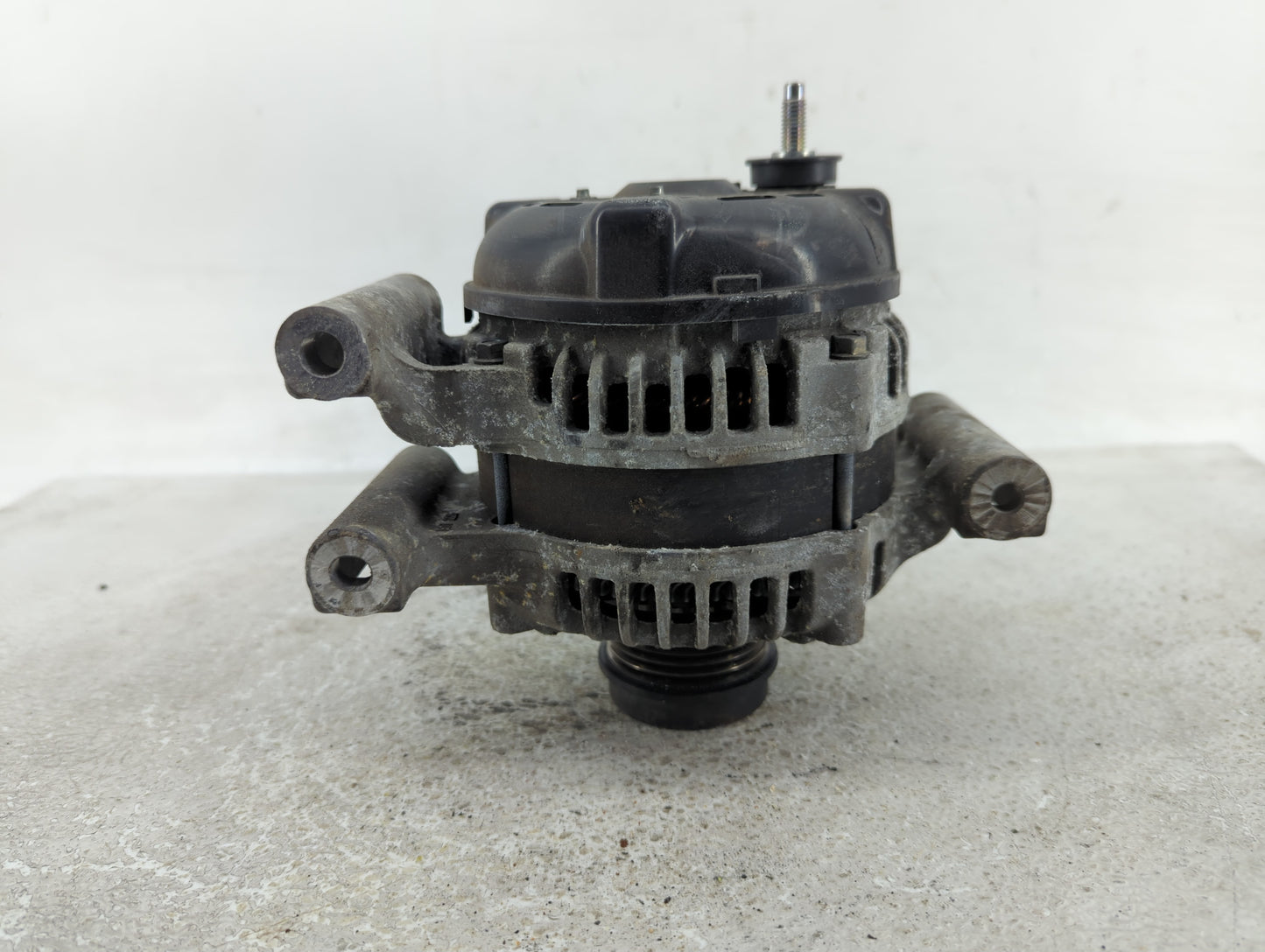 2013-2021 Chevrolet Malibu Alternator Replacement Generator Charging Assembly Engine OEM P/N:TN104210-1962 13592811 Fits OEM
