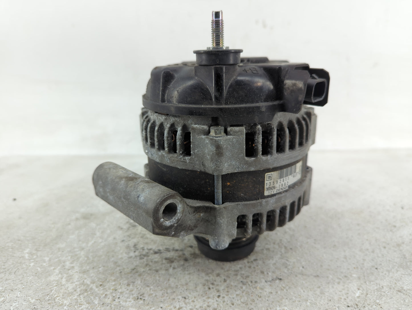 2013-2021 Chevrolet Malibu Alternator Replacement Generator Charging Assembly Engine OEM P/N:TN104210-1962 13592811 Fits OEM