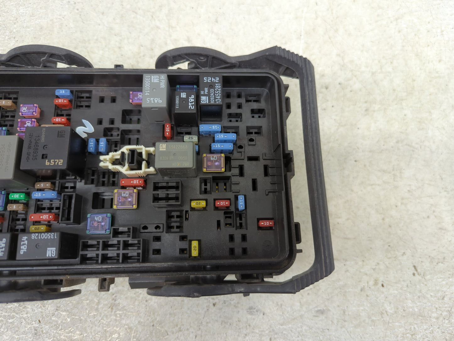 2014-2016 Chevrolet Malibu Fusebox Fuse Box Panel Relay Module P/N:84144636-01 Fits Fits 2014 2015 2016 OEM Used Auto Parts 