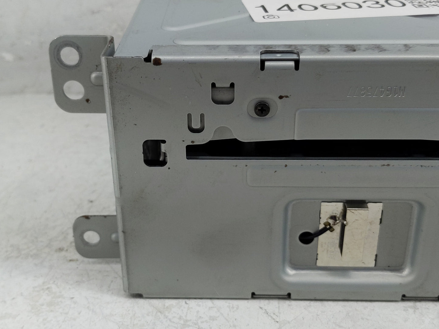 2015-2016 Chevrolet Malibu Radio AM FM Cd Player Receiver Replacement P/N:23284461 Fits Fits 2015 2016 OEM Used Auto Parts -