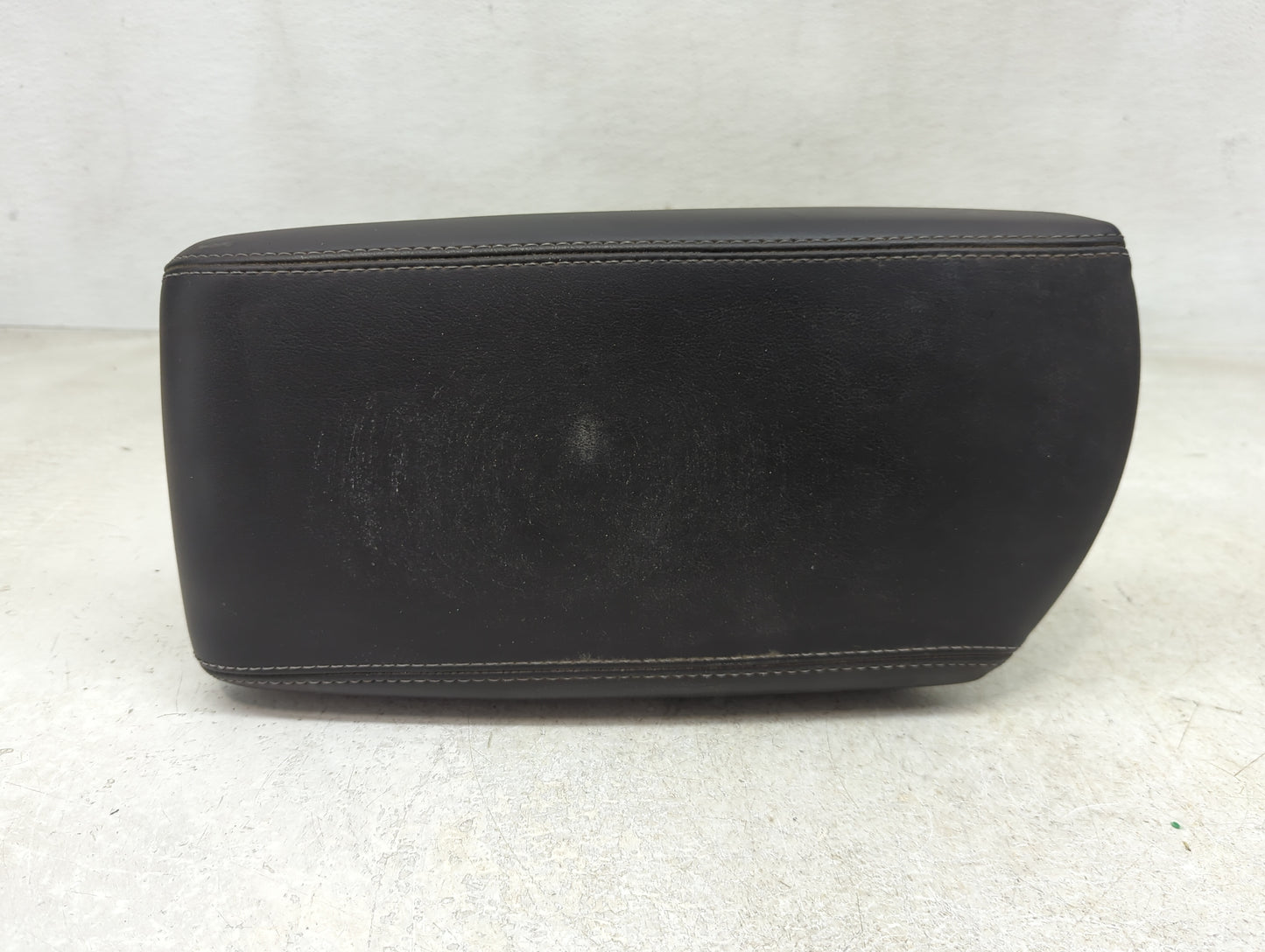 2016 Chevrolet Malibu Center Console Armrest Cover Lid Fits OEM Used Auto Parts - Oemusedautoparts1.com