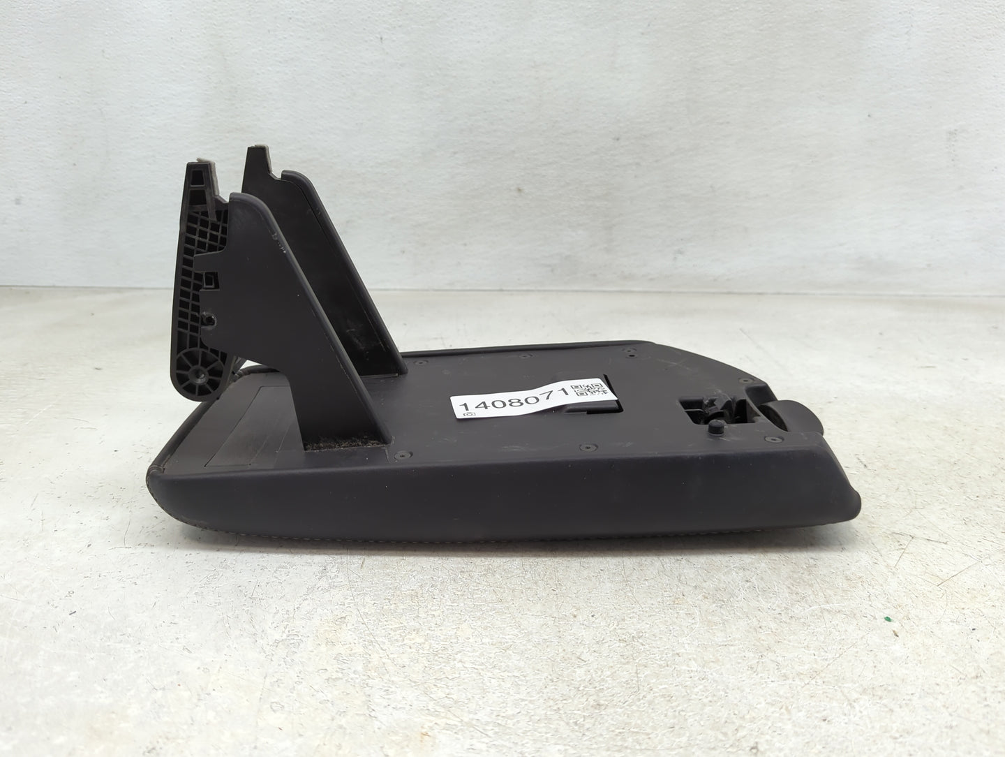 2016 Chevrolet Malibu Center Console Armrest Cover Lid Fits OEM Used Auto Parts - Oemusedautoparts1.com