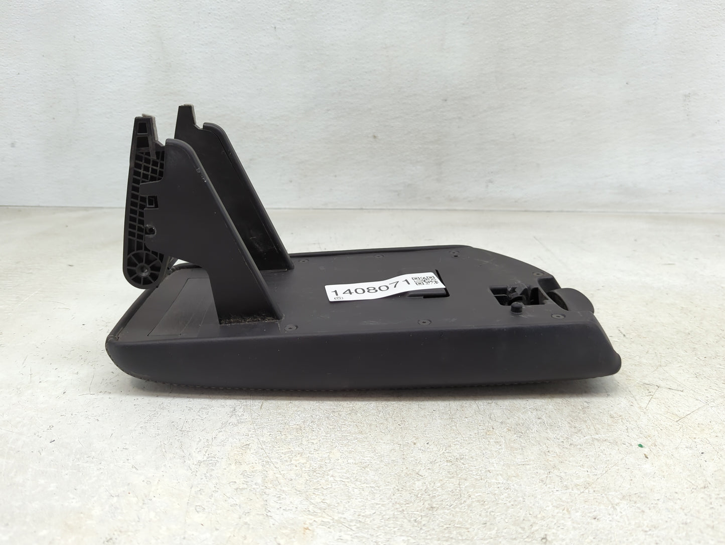 2016 Chevrolet Malibu Center Console Armrest Cover Lid Fits OEM Used Auto Parts - Oemusedautoparts1.com