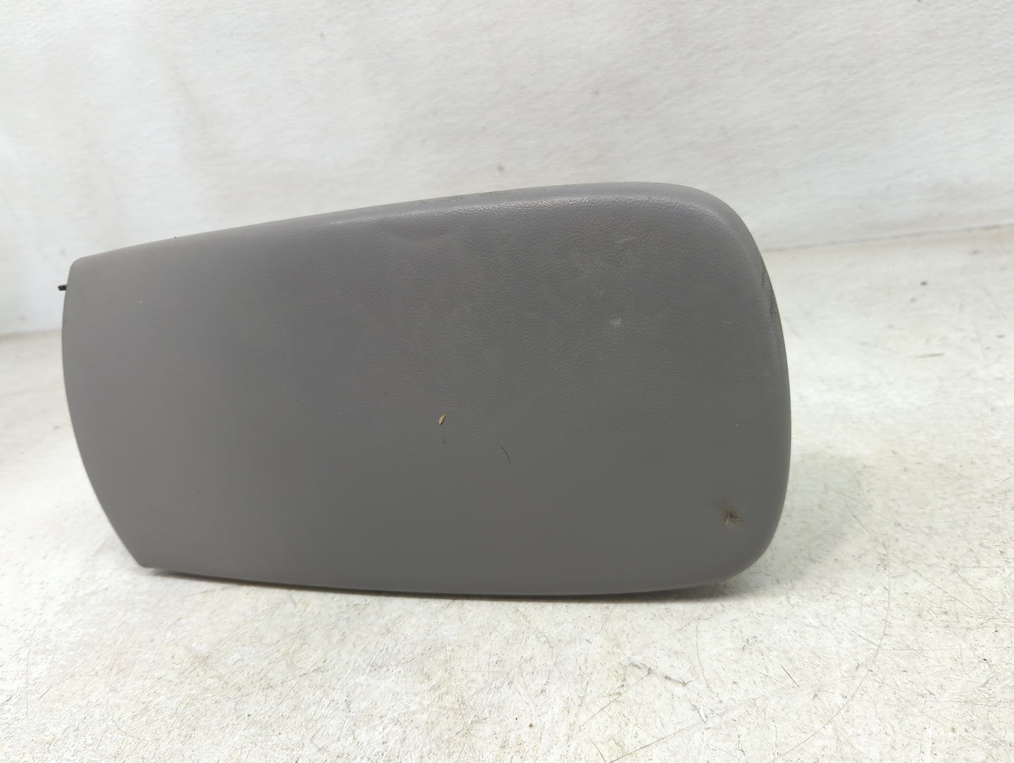 2016 Chevrolet Malibu Center Console Armrest Cover Lid Fits OEM Used Auto Parts - Oemusedautoparts1.com