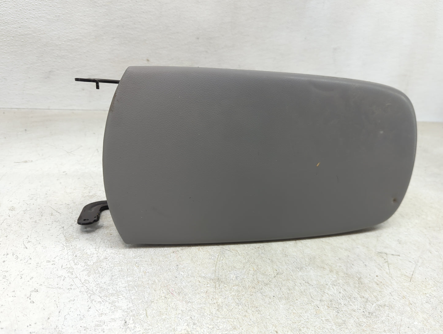 2016 Chevrolet Malibu Center Console Armrest Cover Lid Fits OEM Used Auto Parts - Oemusedautoparts1.com