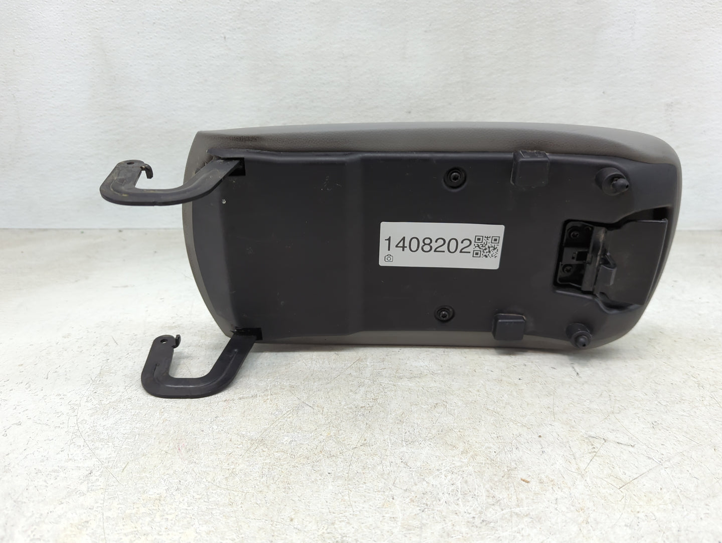 2016 Chevrolet Malibu Center Console Armrest Cover Lid Fits OEM Used Auto Parts - Oemusedautoparts1.com