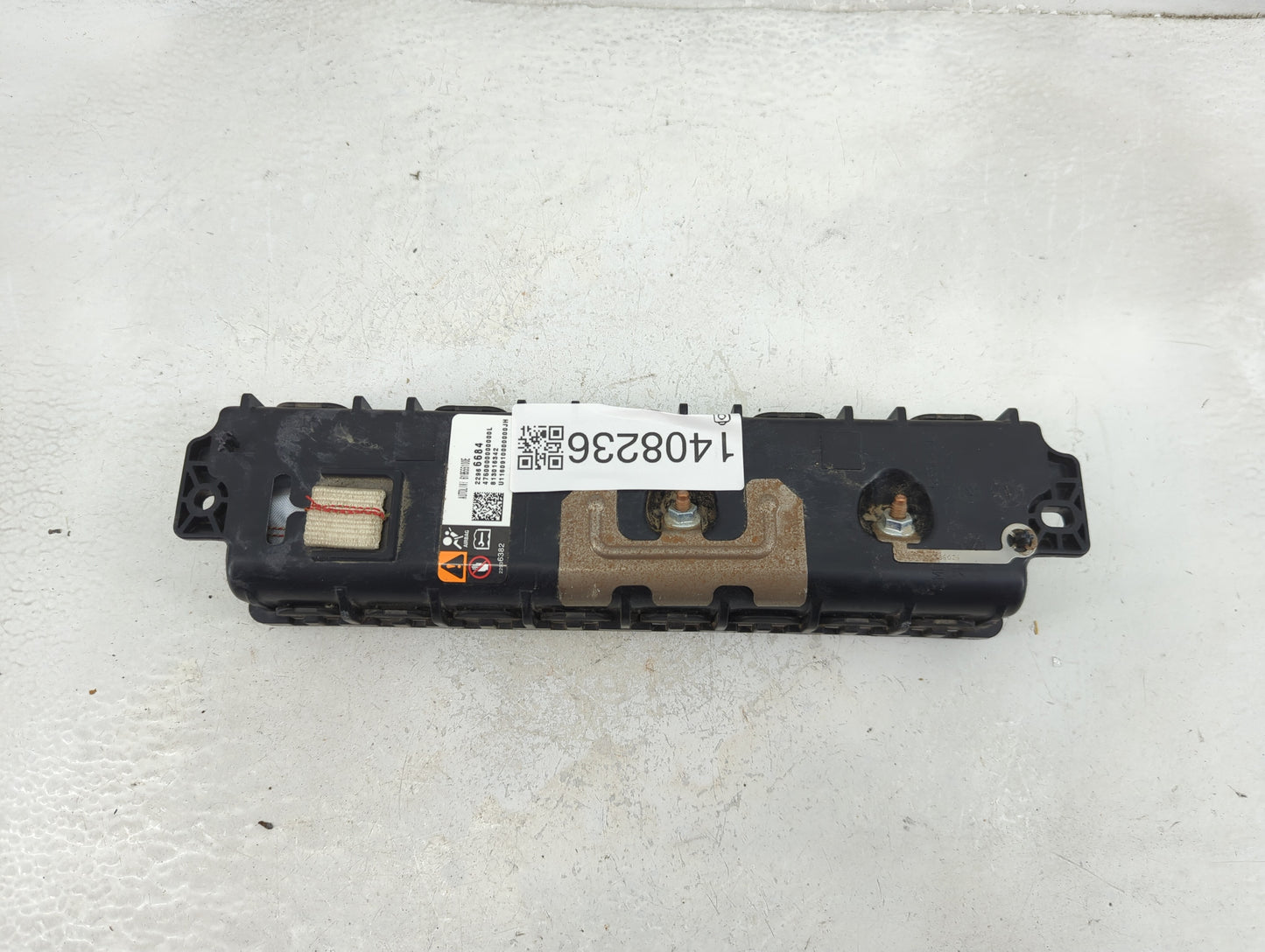 2013-2016 Chevrolet Malibu Air Bag Passenger Right Knee OEM P/N:22966684 Fits Fits 2013 2014 2015 2016 2017 OEM Used Auto Pa