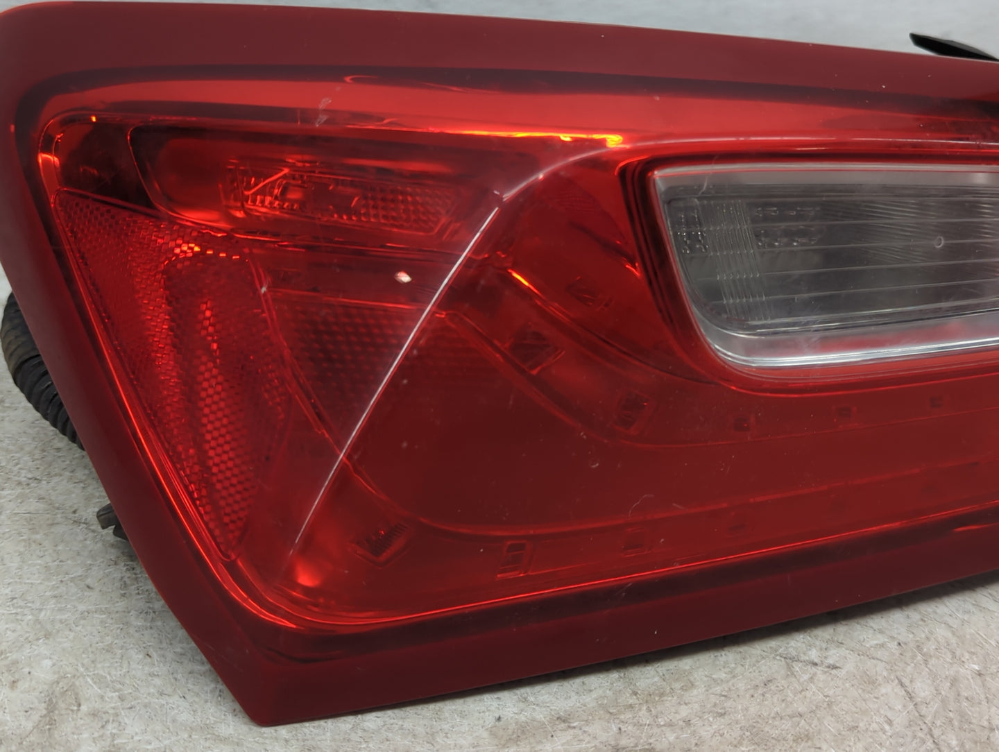 2016-2021 Chevrolet Malibu Tail Light Assembly Driver Left OEM P/N:84059908 Fits Fits 2016 2017 2018 2019 2020 2021 OEM Used