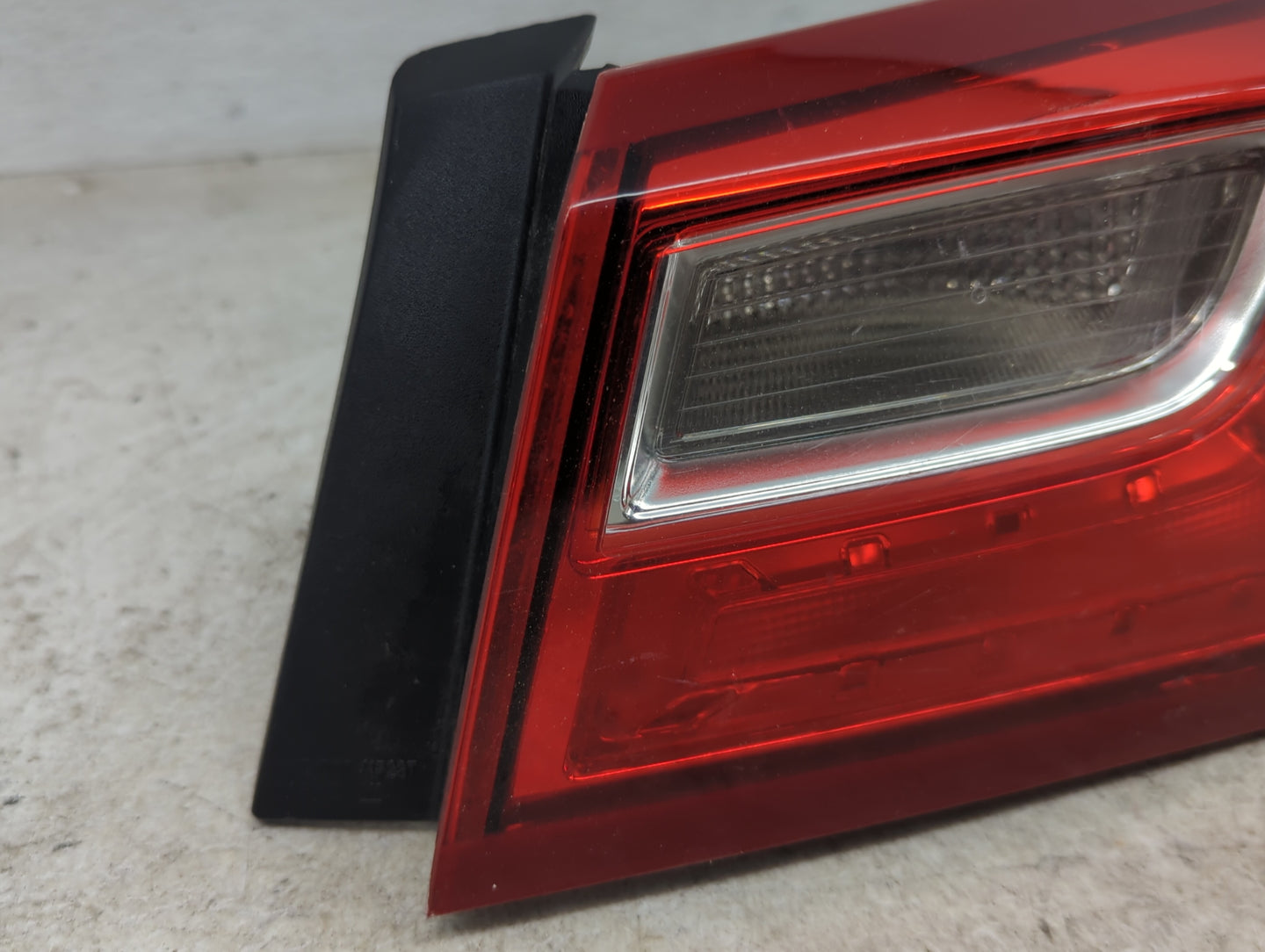 2016 Chevrolet Malibu Tail Light Assembly Passenger Right OEM P/N:84059909 Fits OEM Used Auto Parts - Oemusedautoparts1.com