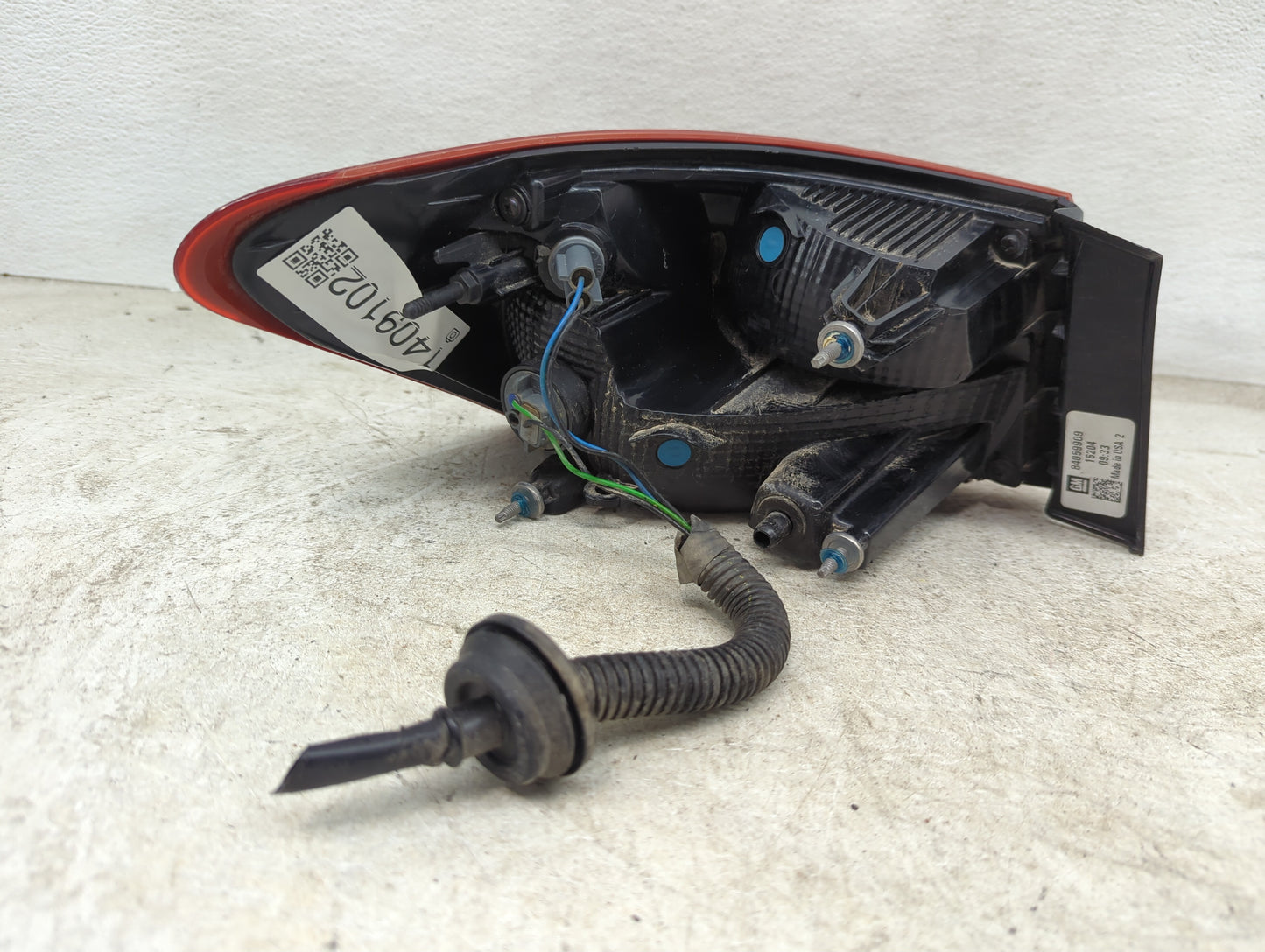 2016 Chevrolet Malibu Tail Light Assembly Passenger Right OEM P/N:84059909 Fits OEM Used Auto Parts - Oemusedautoparts1.com