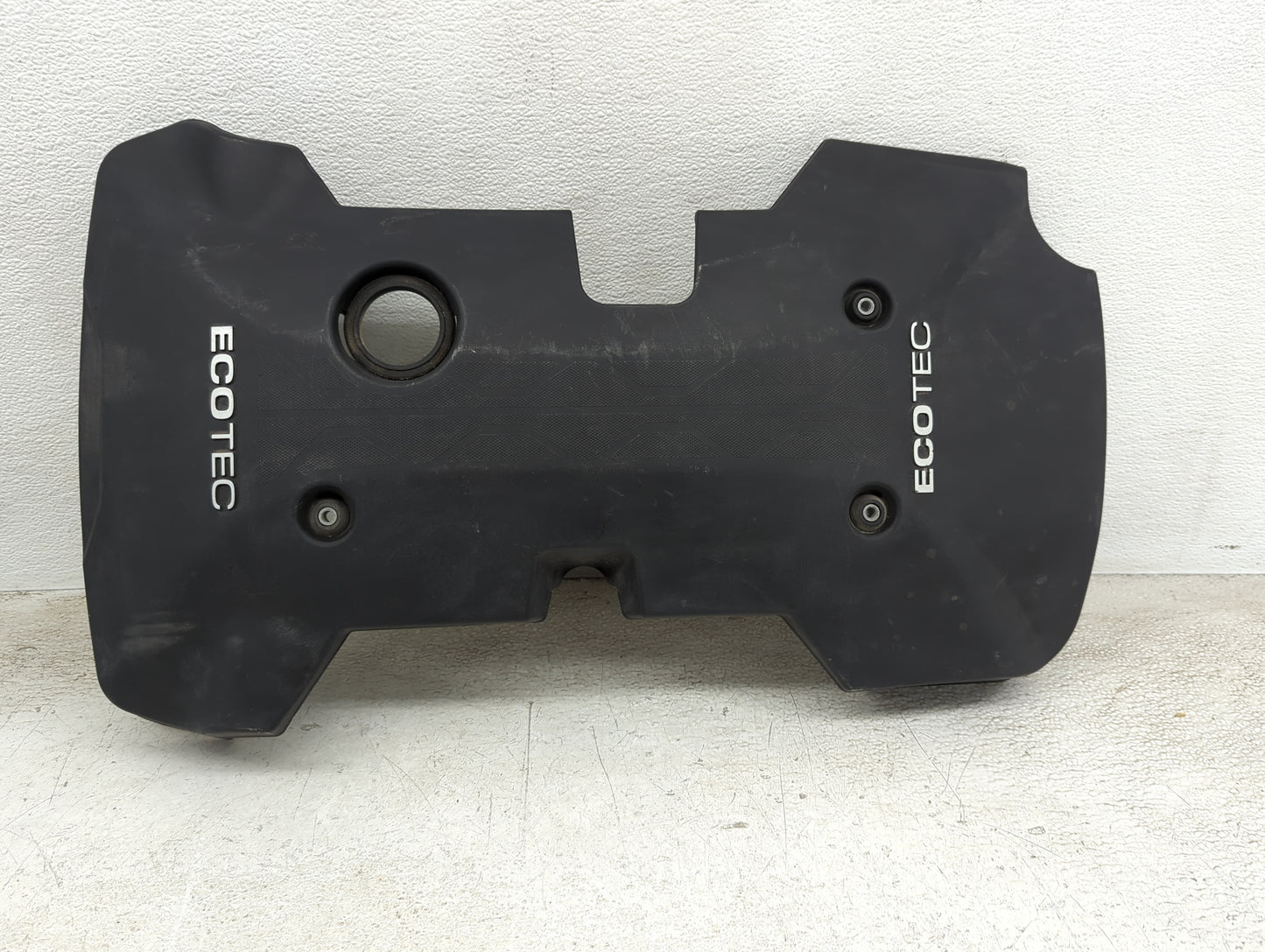 2016 Chevrolet Malibu Engine Cover - Oemusedautoparts1.com