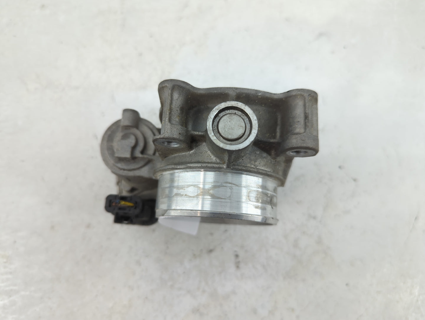 2016 Chevrolet Malibu Throttle Body P/N:12627217DA Fits Fits 2017 2018 2019 2020 2021 2022 OEM Used Auto Parts - Oemusedauto