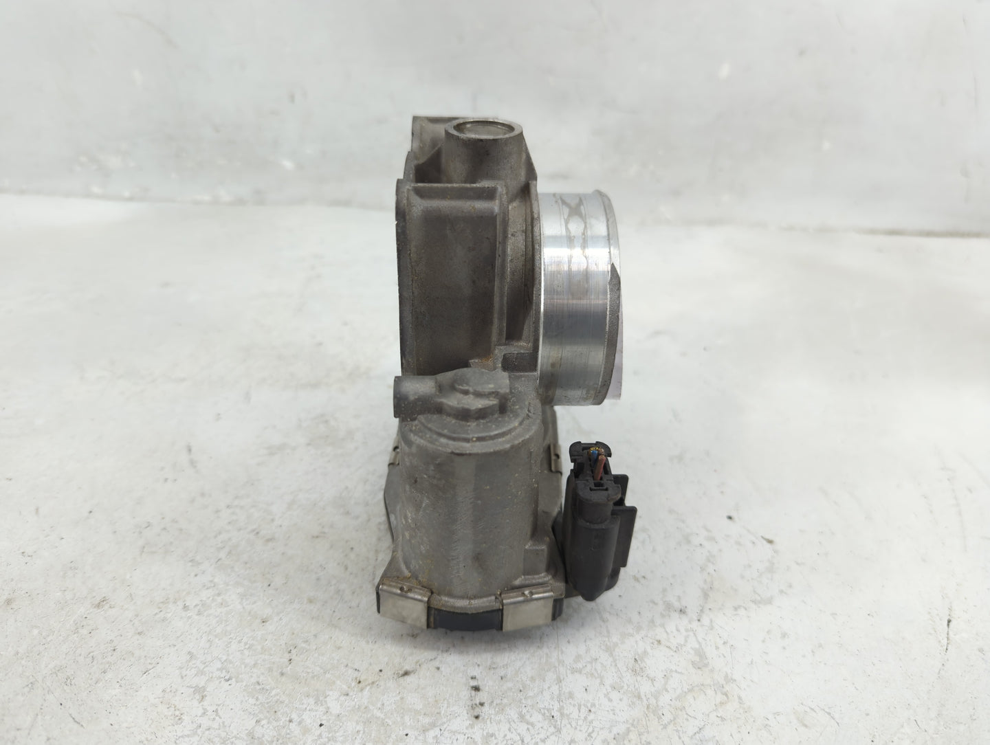 2016 Chevrolet Malibu Throttle Body P/N:12627217DA Fits Fits 2017 2018 2019 2020 2021 2022 OEM Used Auto Parts - Oemusedauto