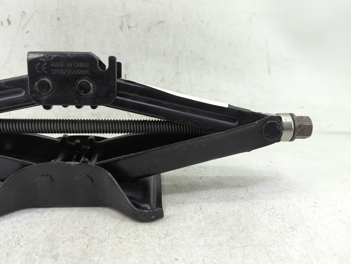 2016 Chevrolet Malibu Spare Scissor Car Jack - Oemusedautoparts1.com
