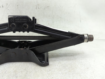 2016 Chevrolet Malibu Spare Scissor Car Jack
