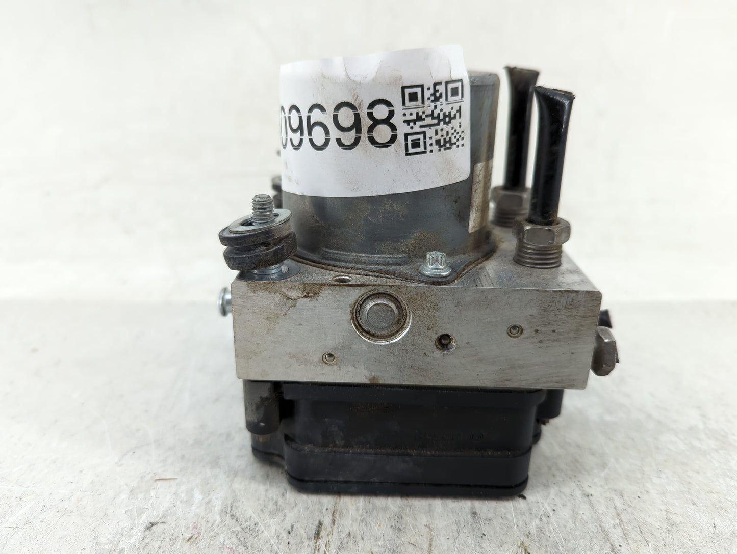 2016 Chevrolet Malibu ABS Pump Control Module Replacement P/N:23410405 Fits OEM Used Auto Parts - Oemusedautoparts1.com