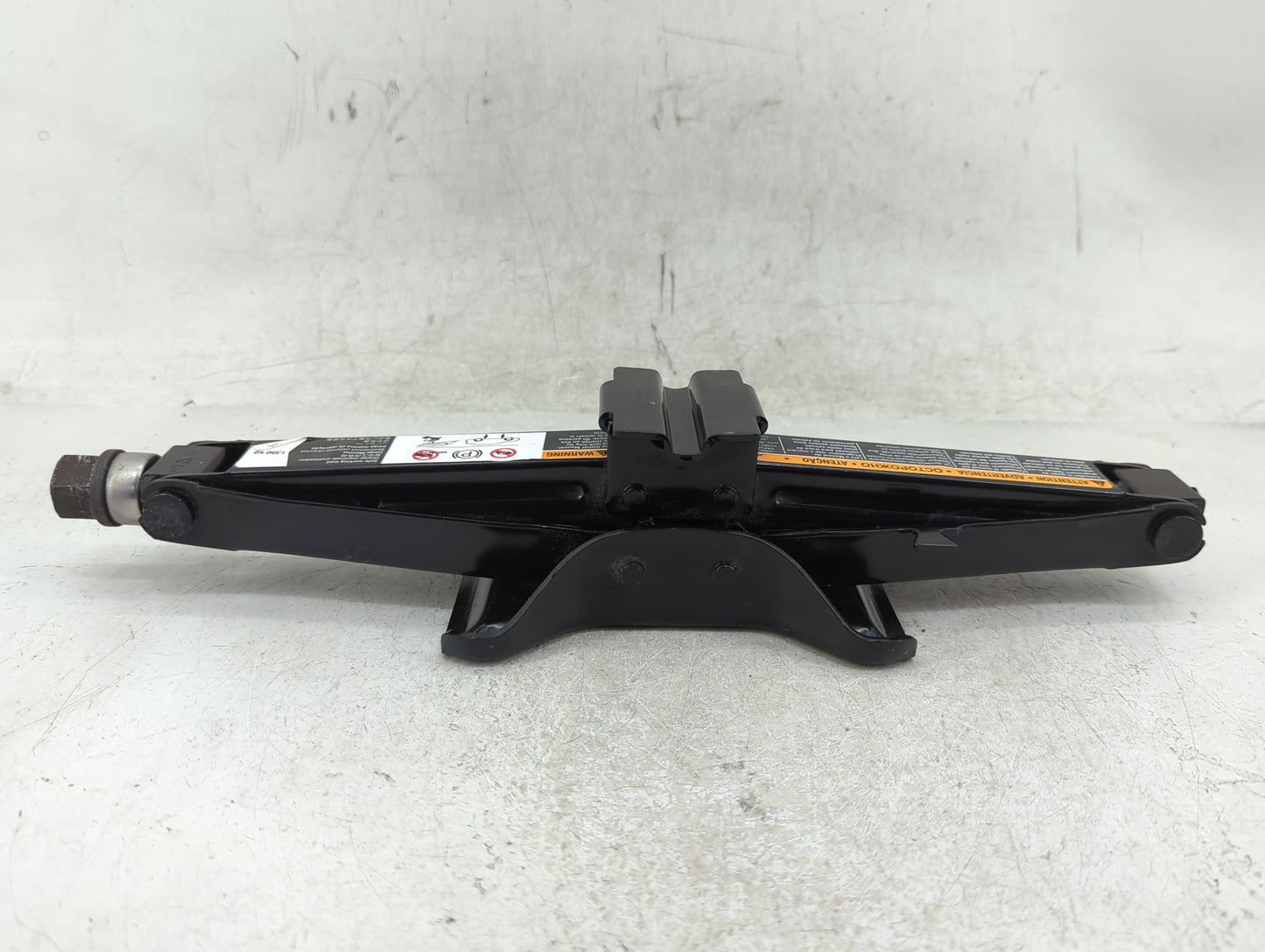 2016 Chevrolet Malibu Spare Scissor Car Jack 1409904 - Oemusedautoparts1.com